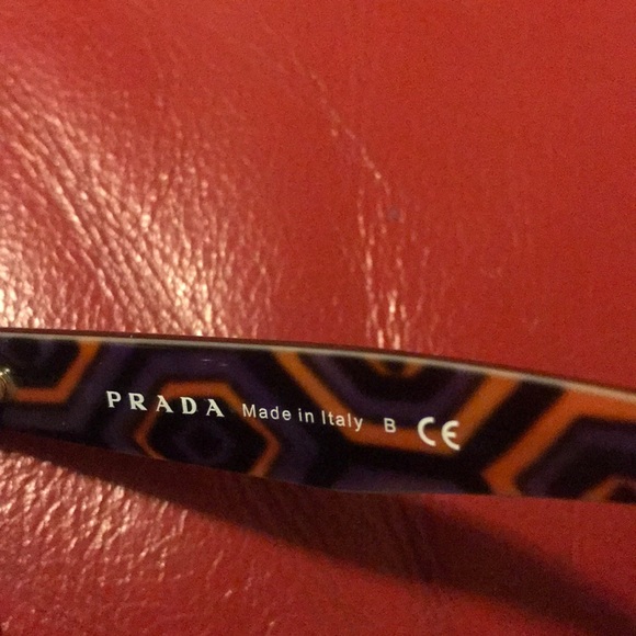 Prada sunglasses no case - Picture 5 of 5